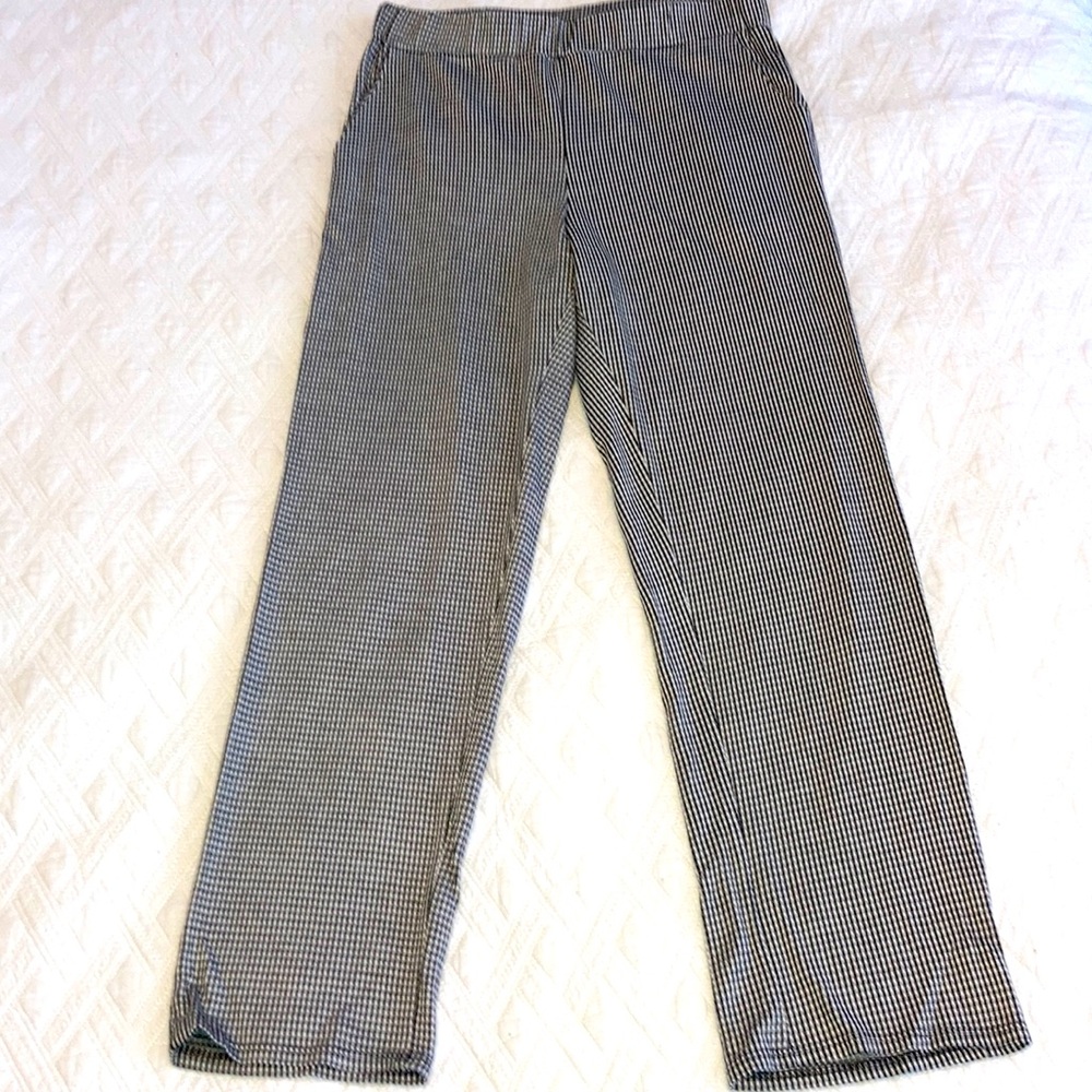 Kittenish houndstooth stretch pant